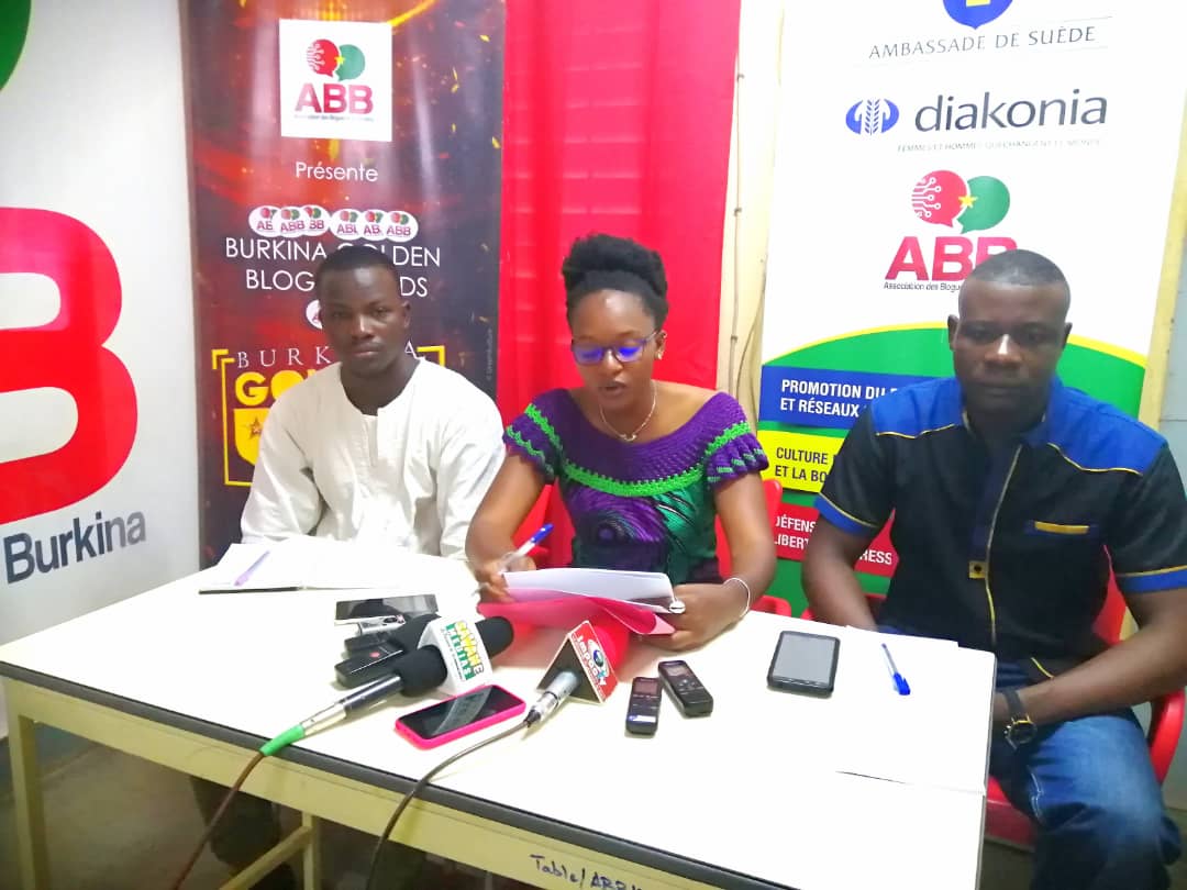 Présidium conférence de presse